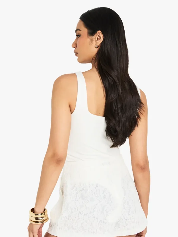 White lace tailored shorts for the bride — side detail